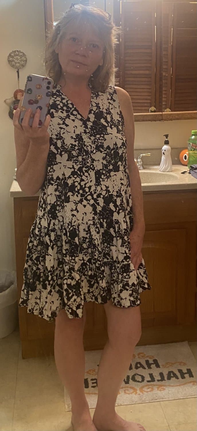 Wife and mom makes masturbation video for her son