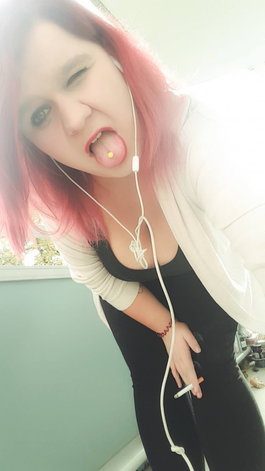 Hot Day Big Cleavage