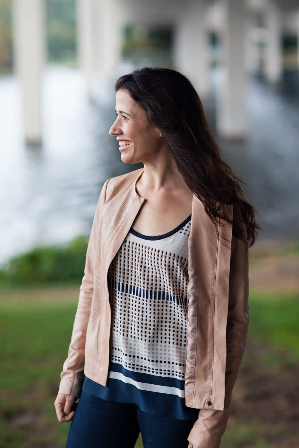 46 year old gorgeous milf celebrates divorce by taking bbc while friend films