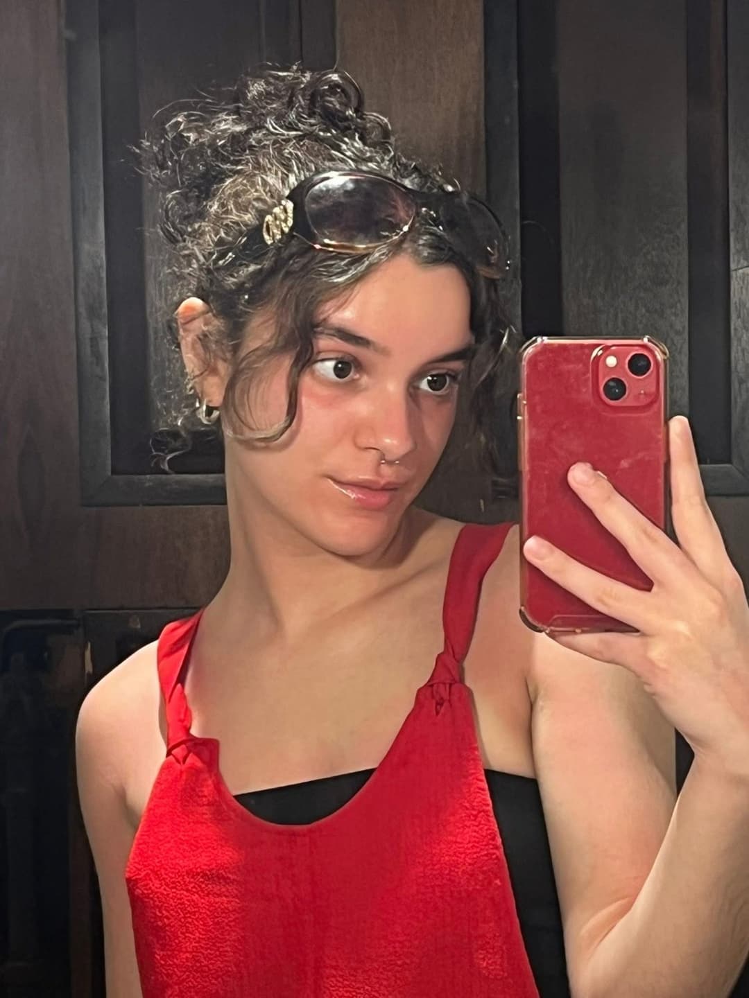 Claims lesbian but used to take dick while grabbing both her hands from behind lol smart = whore