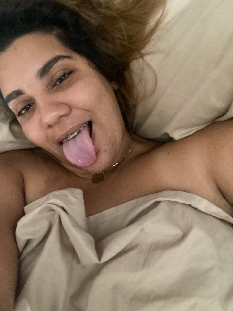 Putita infiel, me lo mandaba mientras su novio iba a trabajar (DRC)