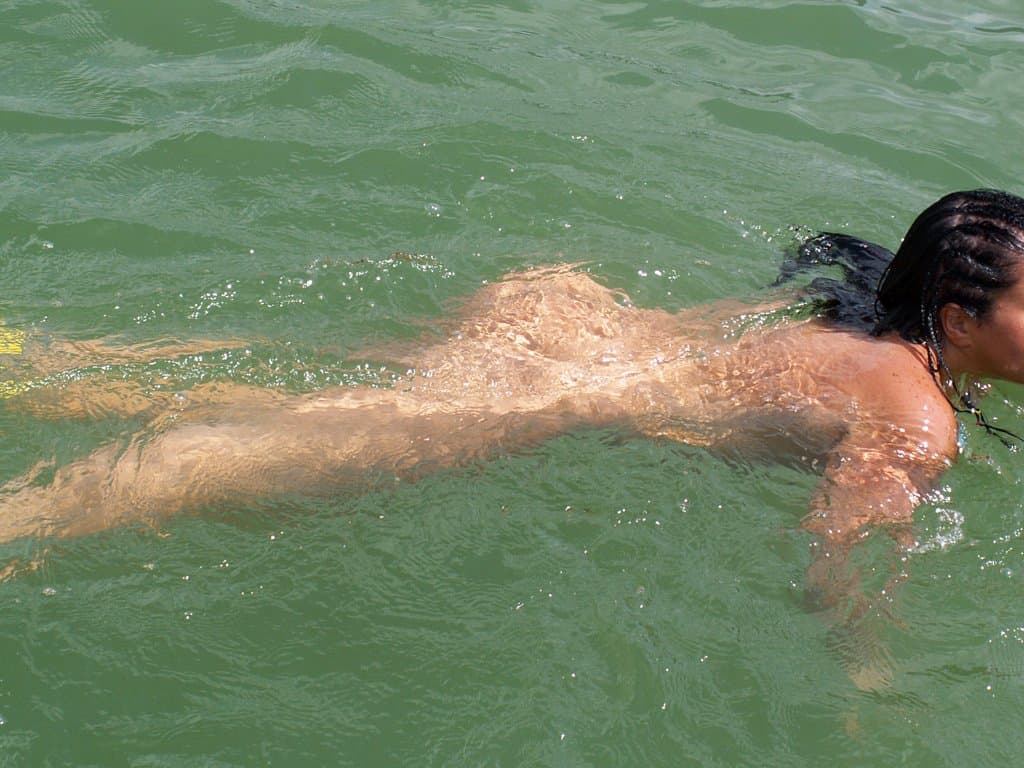 Italian Milf slut Debora Ricci wants to be shared all over like a toy