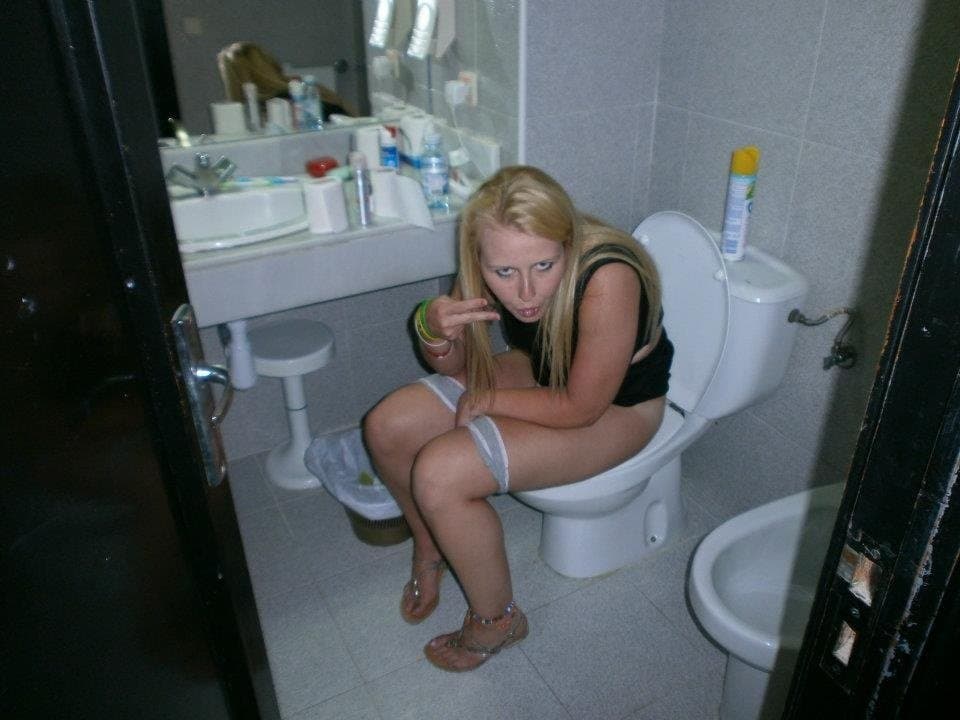 Pissing girls ❤️❤️