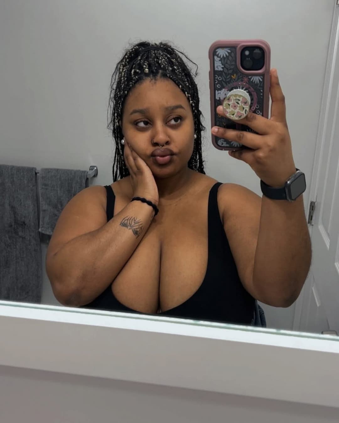 SEXY CURVY THICK EBONY BBW BIG BOOBS & BIG OLE ASS BOOTY