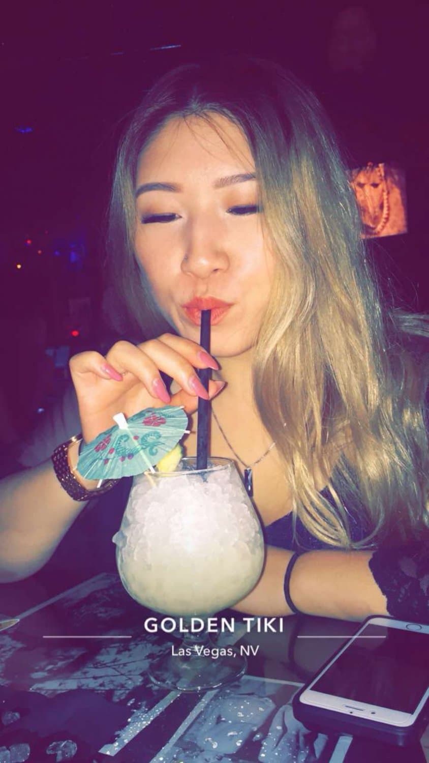 Blonde Chinese fat ass before& after drinking. Dm drunk Chinese for more. Only sending to tribbers