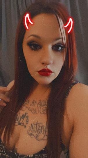 Bisexual Slut Dahlia Sucks Cock Like A Pro