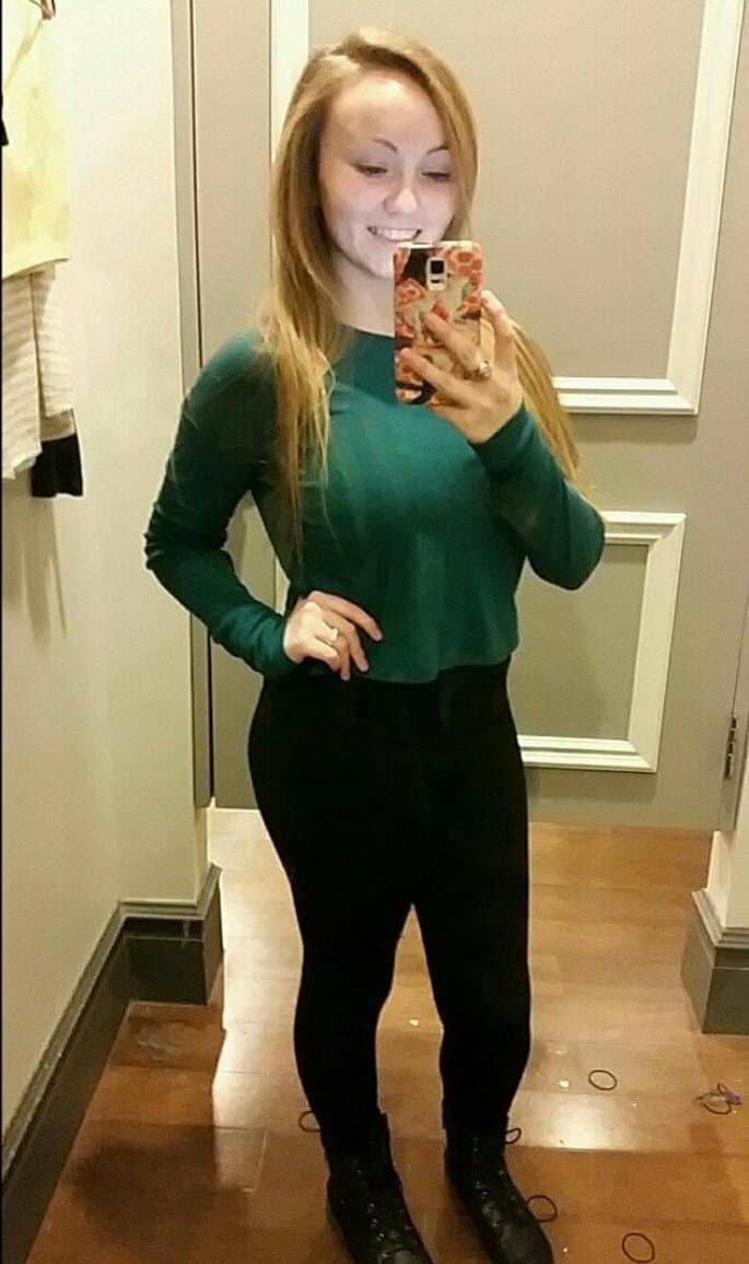 Big Tits College Bimbo Alexis (Bikini)