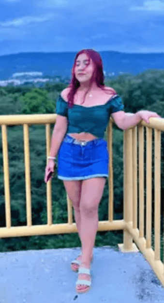 Mi amiga Karina es una puta con un rico culo