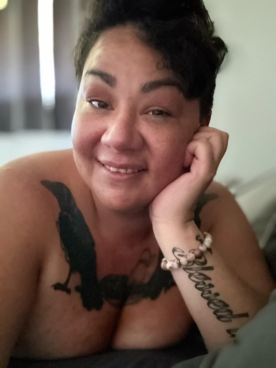 Native Canadian BBW shows her hole off