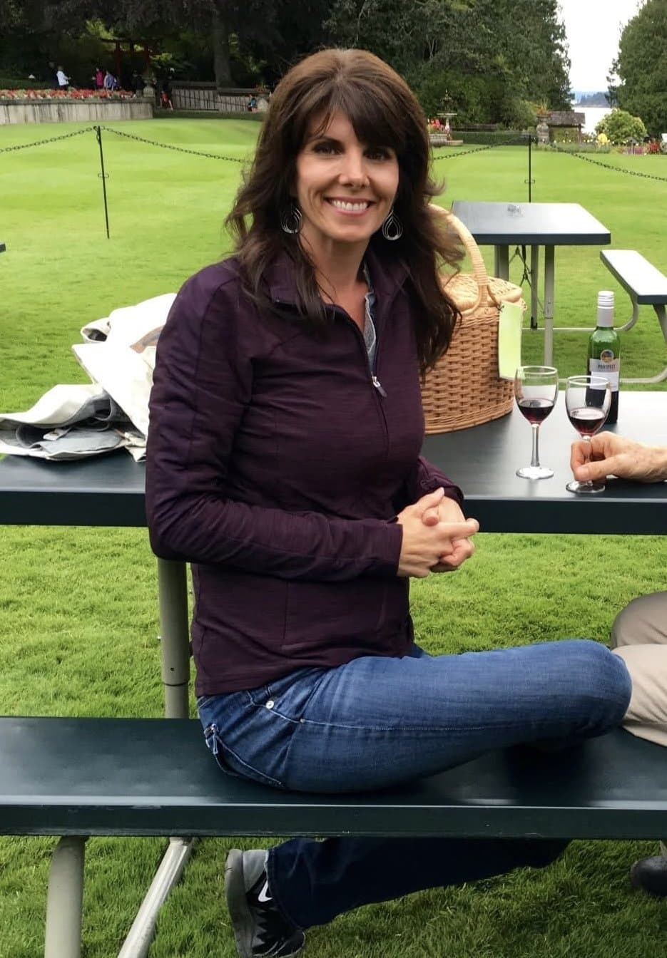 Catholic MILF Dee Is A Whore! (Penance Needed)