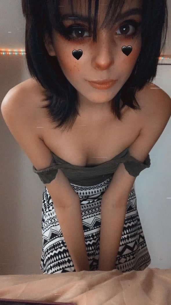 Alexia, 20yo (and her nude) irls