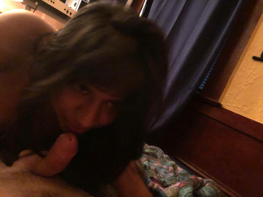 broun girl shoe her sexy curvy body sexy mall