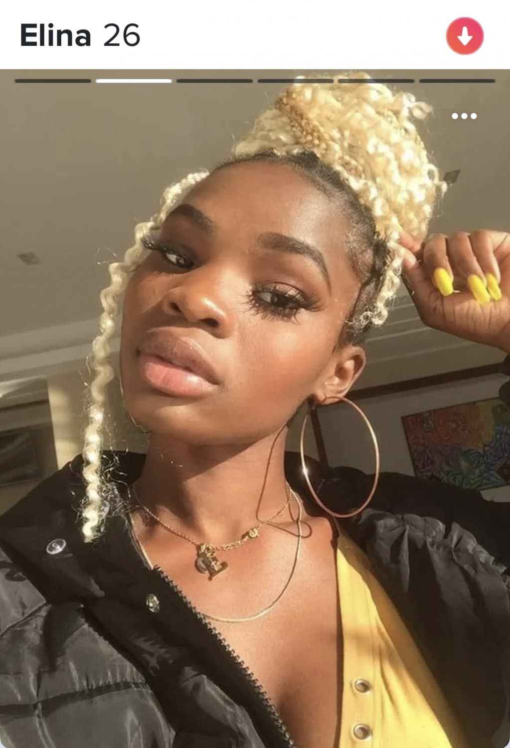 Elina me dá uma vibe de uma gaja d Russia