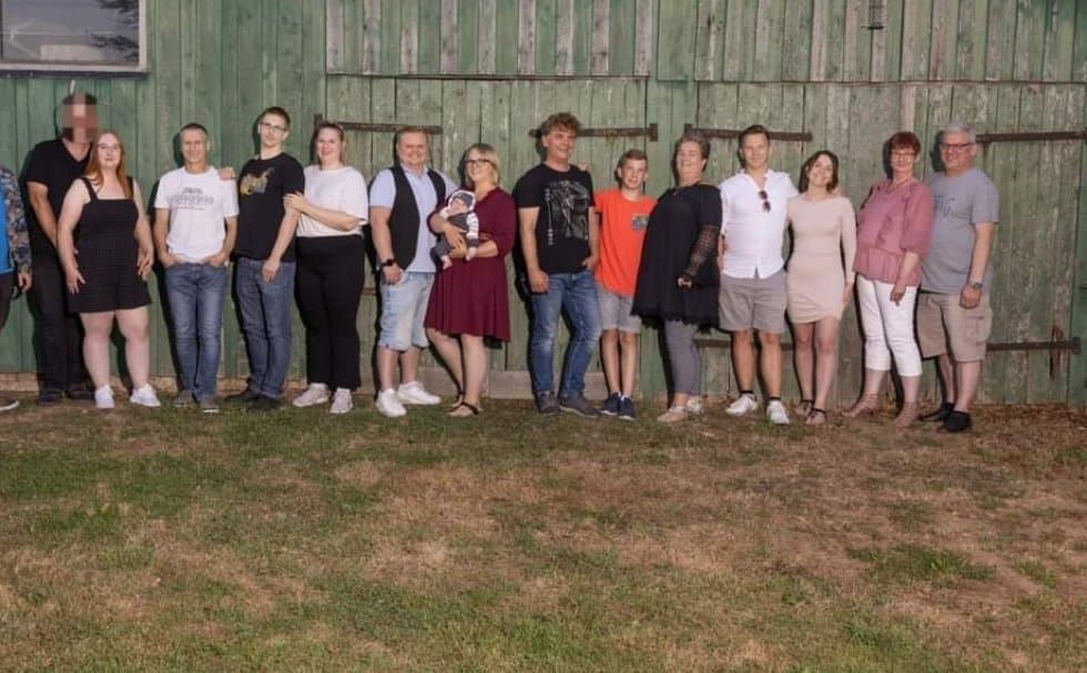 Meine Freundin Lisa Deutsche Webhure soll bekannt gemacht werden plus ihre Familie