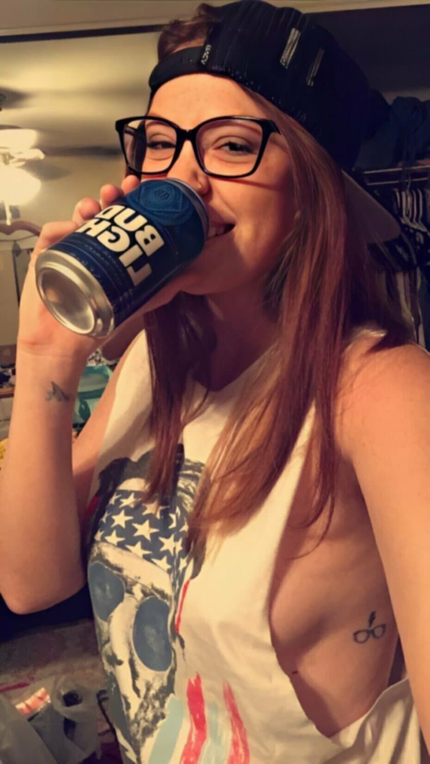 Hipster Alt Cunt smoking nudes A