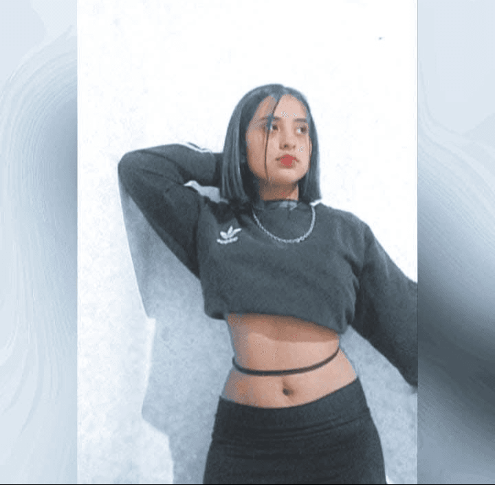 Click to view full size Valen... Nena sucia