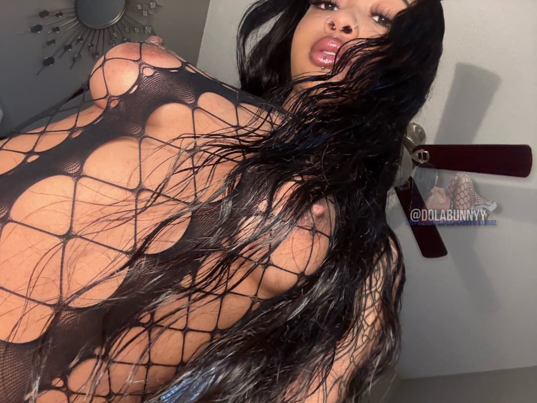 Ebony Lesbian Slim Thick Thot