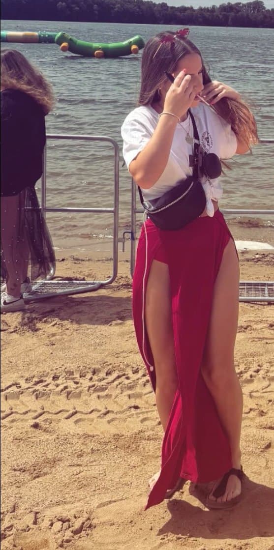 Sexy Portuguese German Teen Mother, Likes to fuck without a condom.