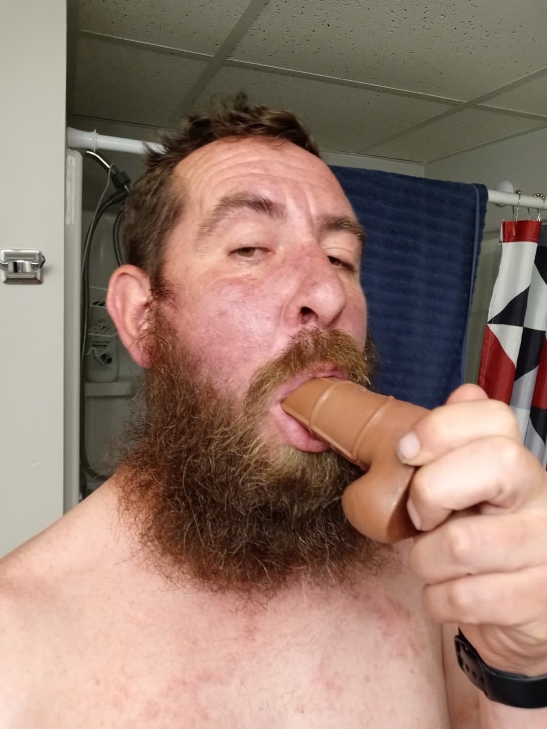 I might be a pig slut bit i own sissy cuck send me cock pics and humiliate my fag and me