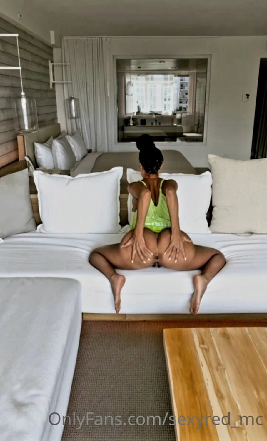 Sexyred Magiccity  353237402