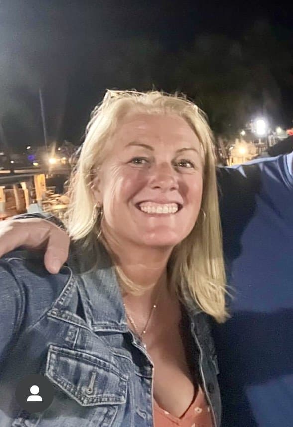 Conservative milf caught naked in public on camera