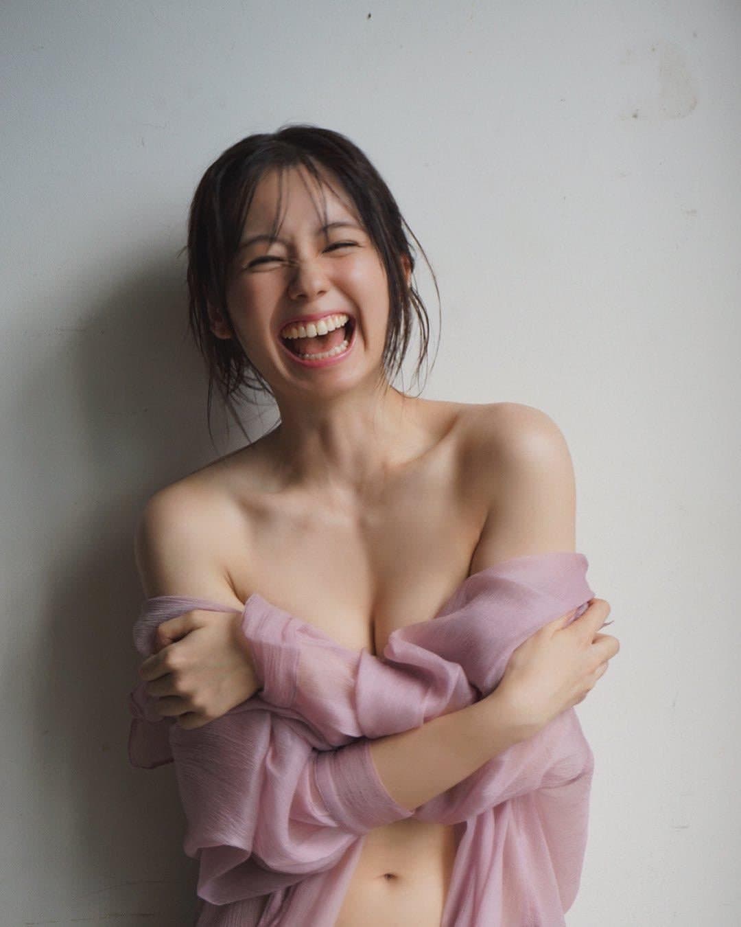 Click to view full size Koike Rina 小池里奈 Gravure