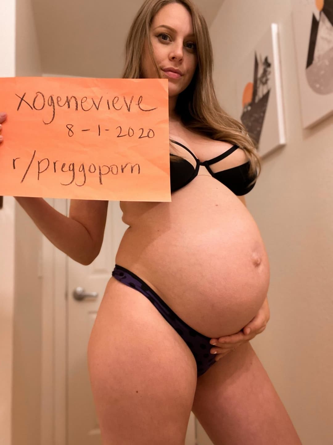 The hottest pregnant milf I’ve ever seen