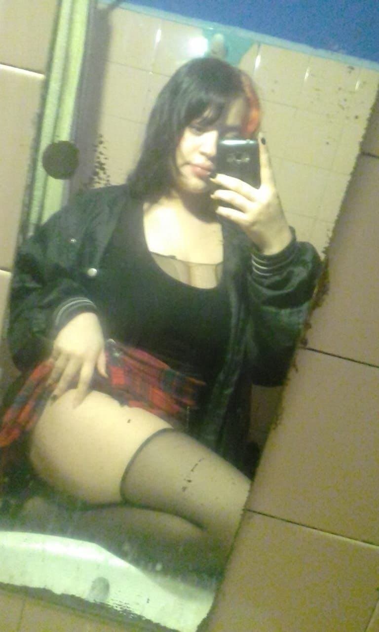 Cornudo arrepentido por compartir a su novia tetona