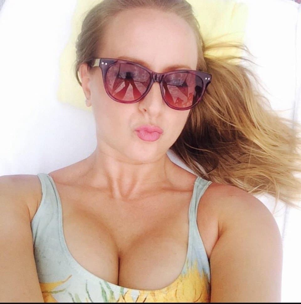 His dick is throbbing for his best friends mature wife Sarah