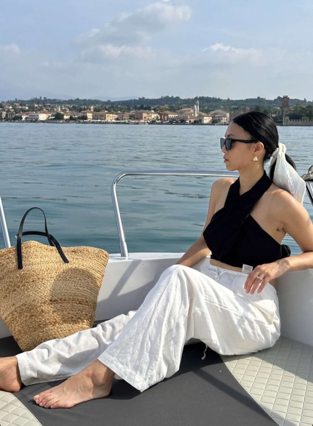 Sexy Gloria Cemino Tong from VA. Share +Comment