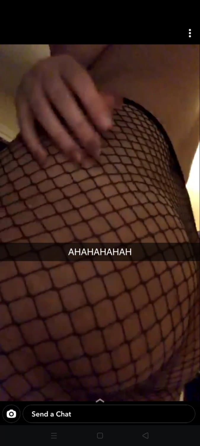 MORE LEAKED PICS(CHECK OTHER ALBUMS FOR NAKED PICS)