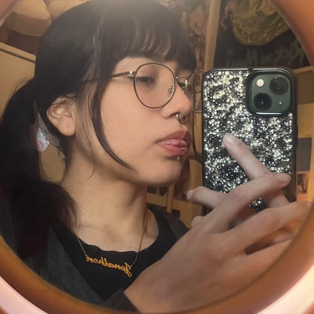 20 year old chicago nerd emo slut is hiding a big secret lol can’t hide those big juicy tits forever