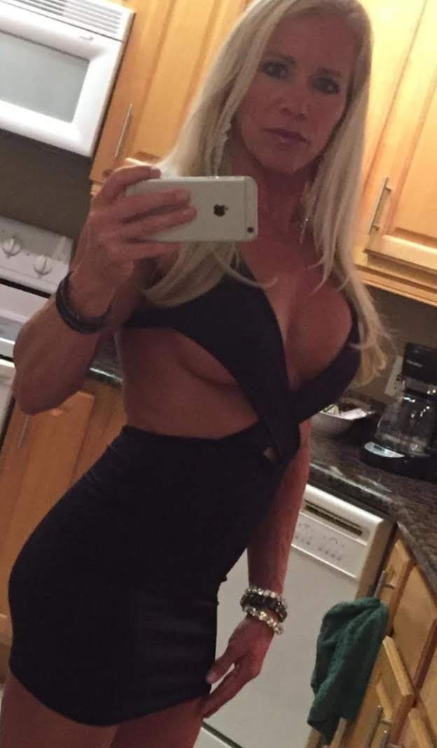 Feminist also enjoys her face being painted with Cum