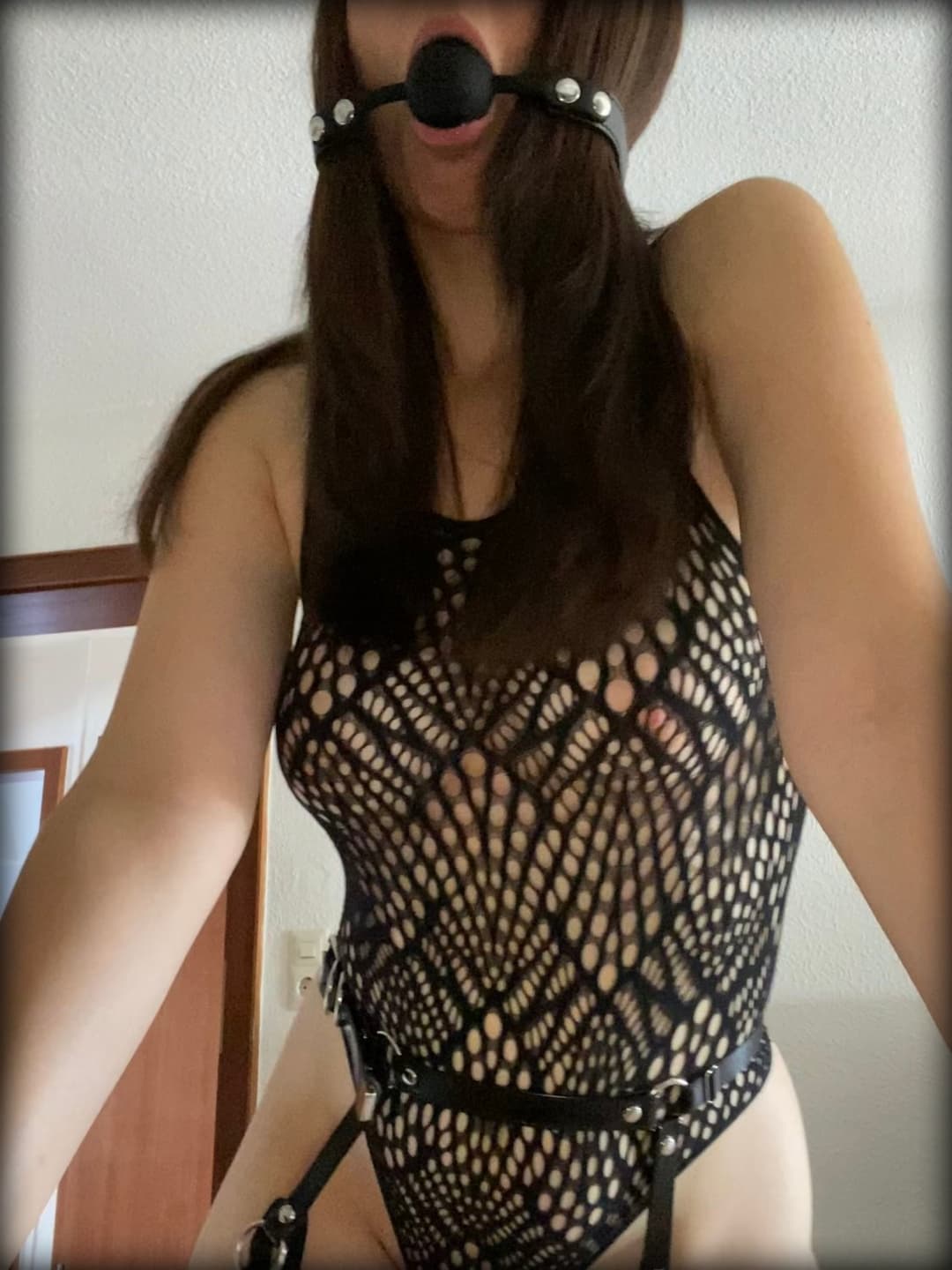 Ballgag bitch Simone ??