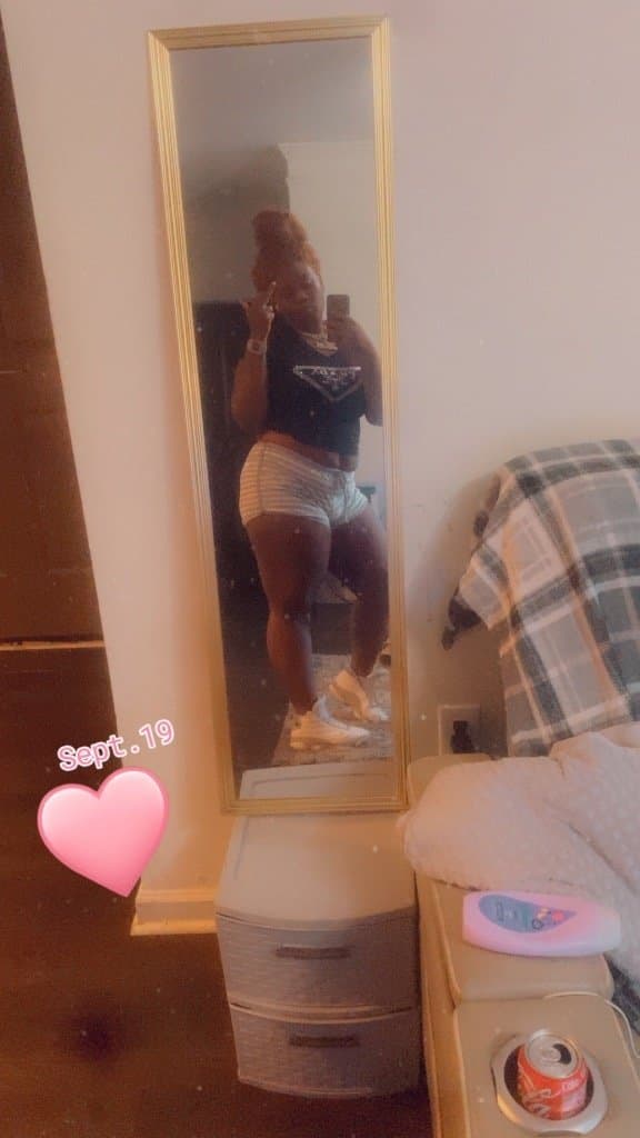 Bbw ebony sister fingers her creamy pussy