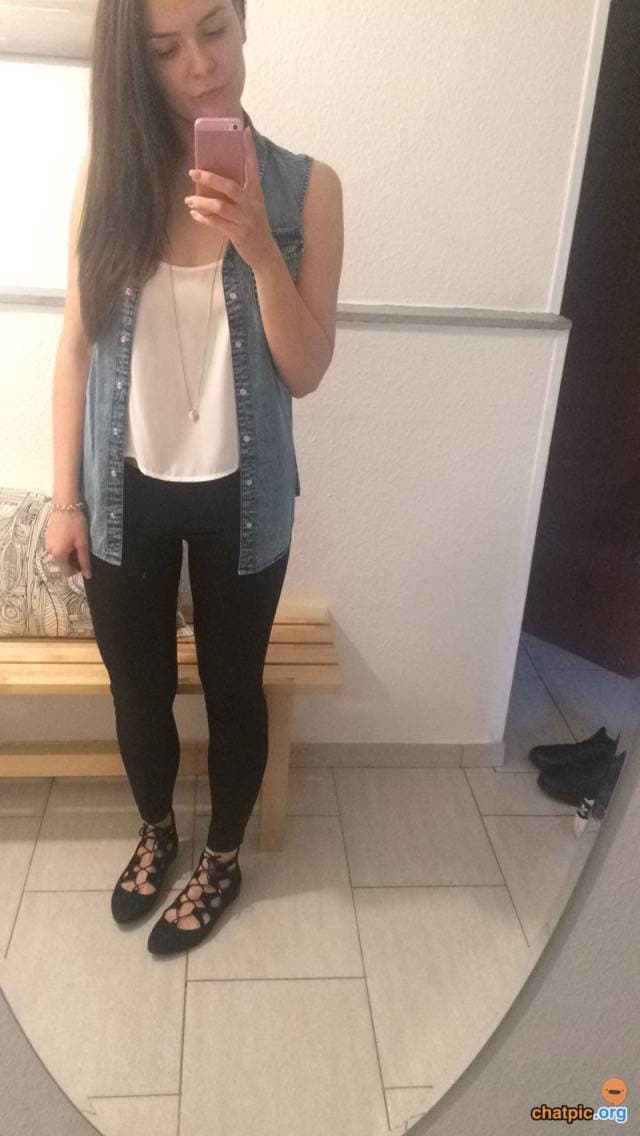 Click to view full size Notgeile luder Simone K. ??