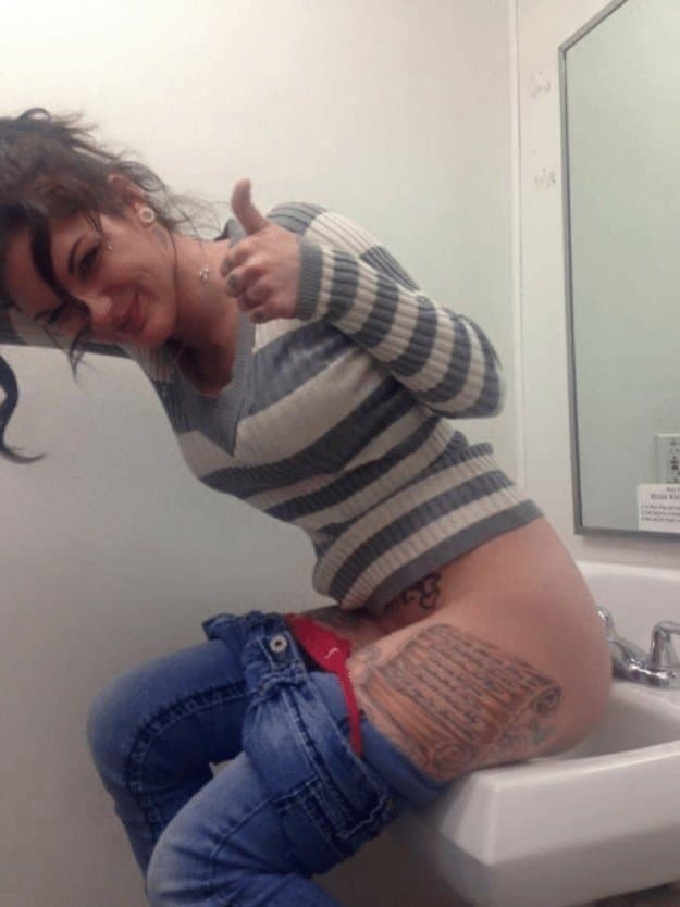 Pissing girls ❤️❤️