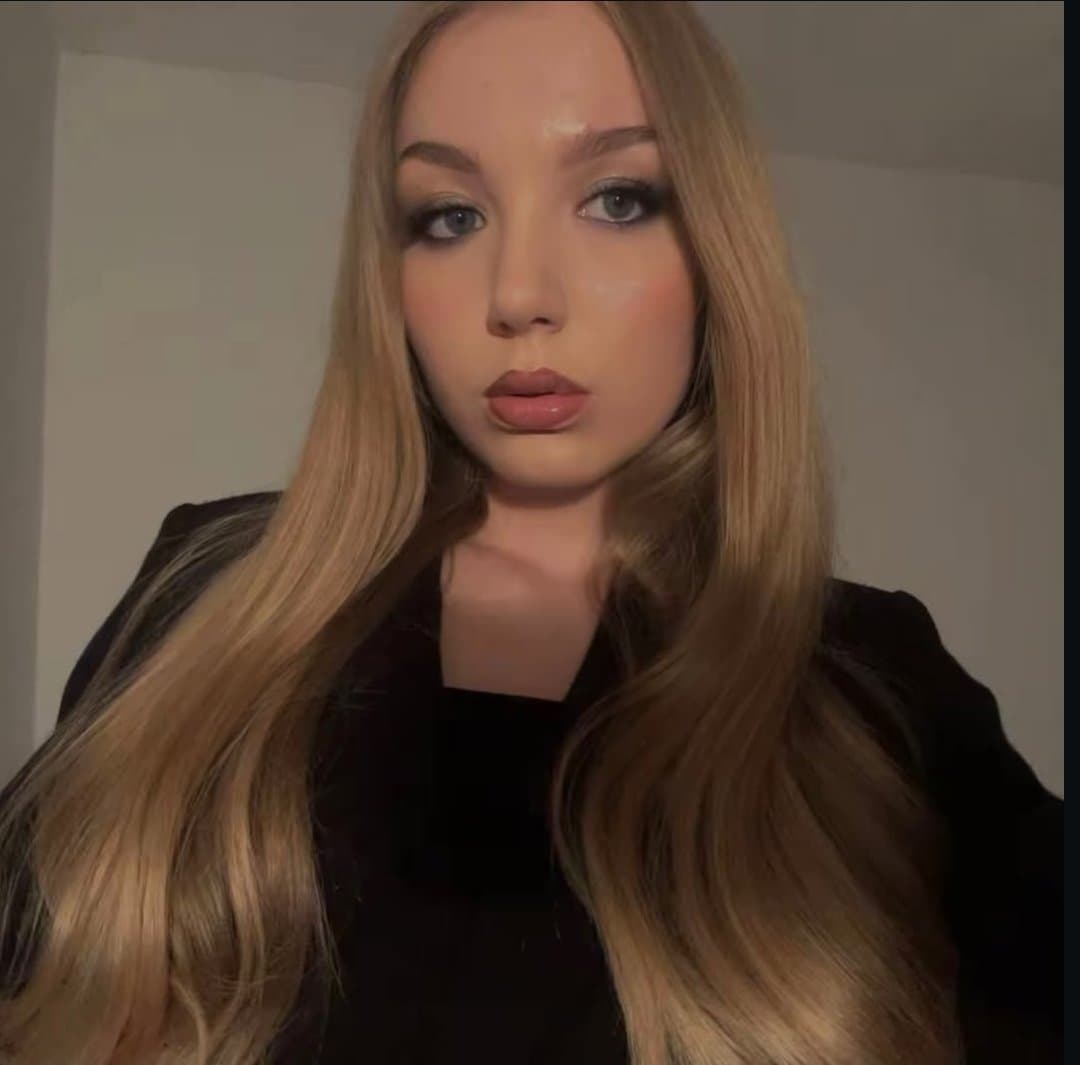 Blonde having fun in the car