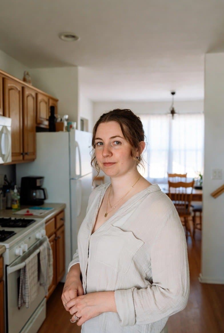 30 yo MILF wants to be bent over the counter and fucked hard