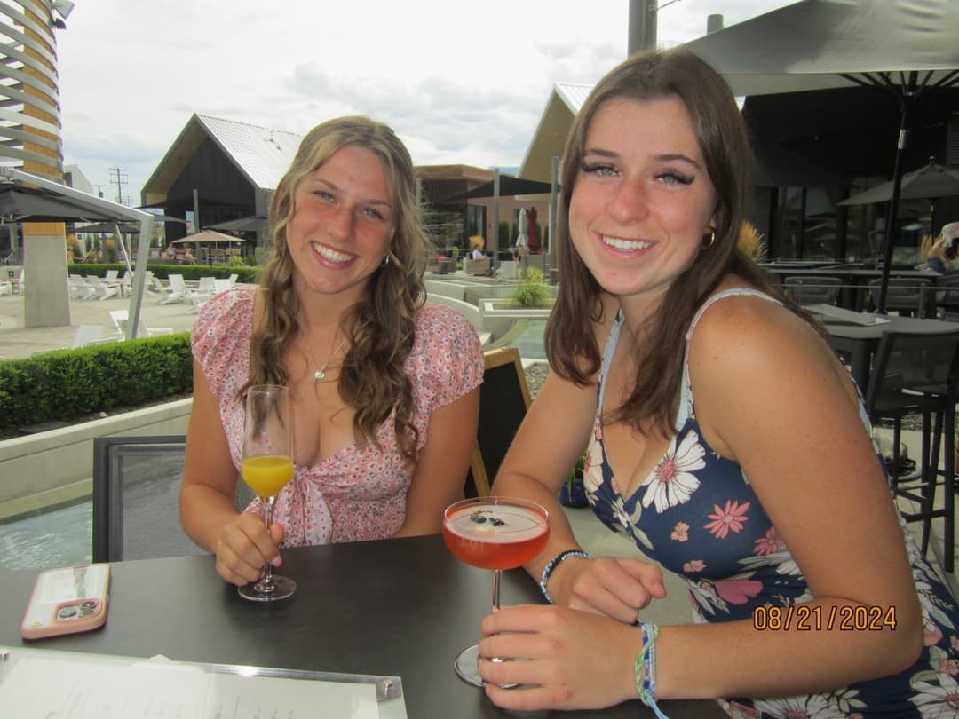 Click to view full size Which sister is hotter Skylar and Alexis