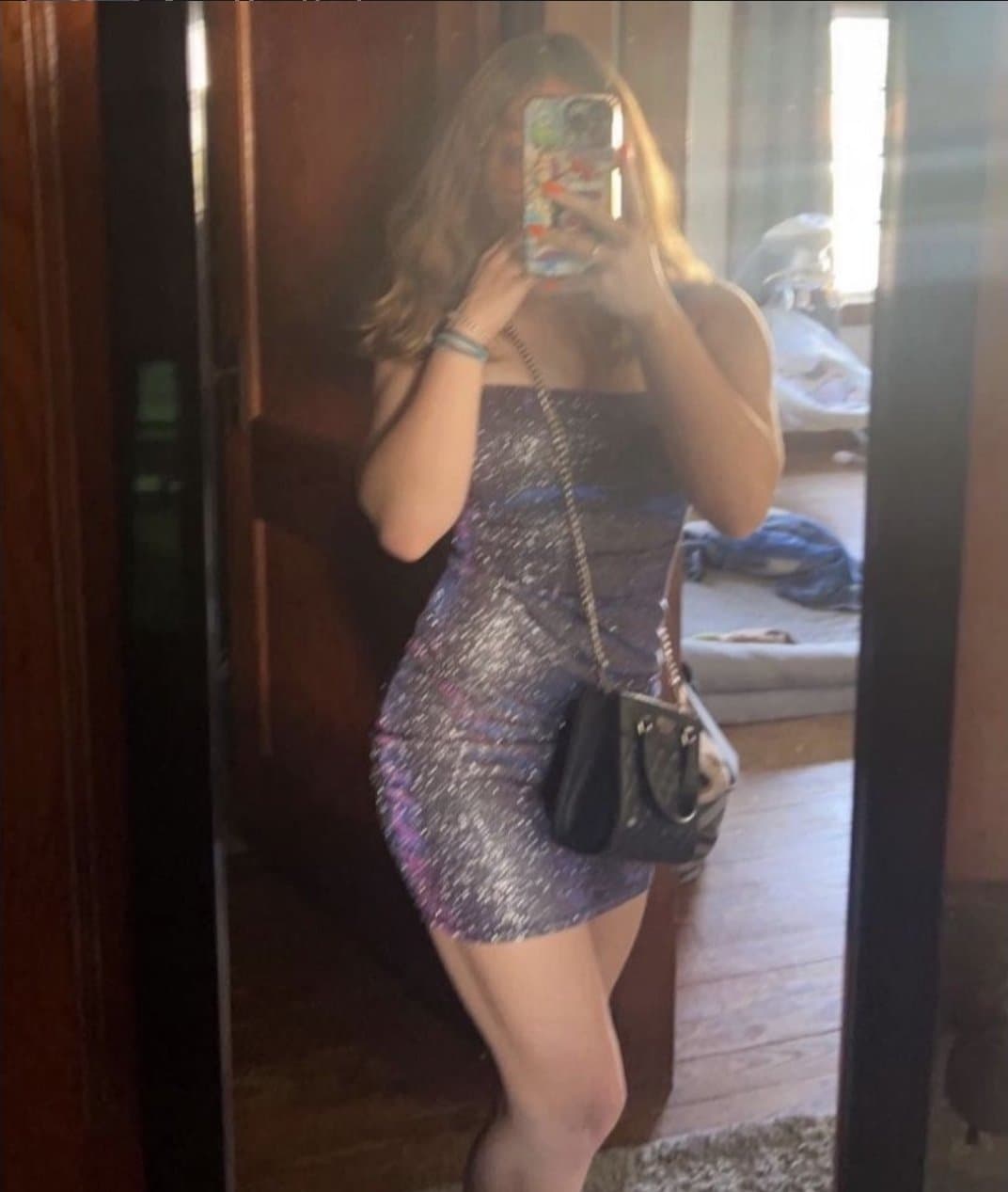 Click to view full size 18 college slut loves older men