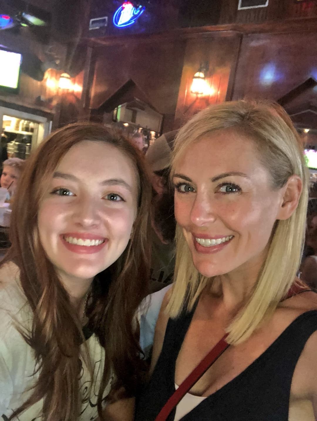 Jessica Robertson the sexiest milf of them all. A hot slutty mom will produce horny whore daughters