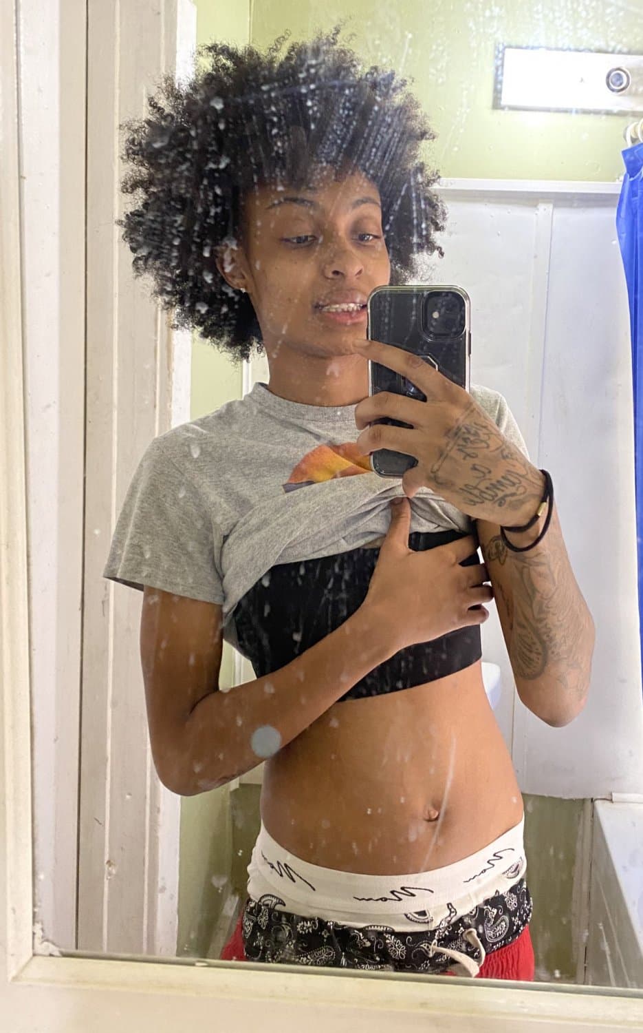 Light Skin Stud Dyke Red