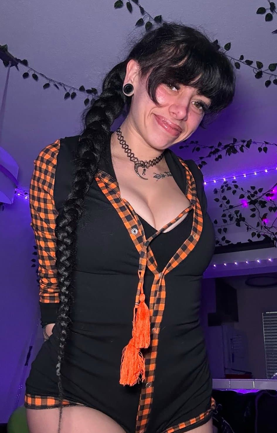 Sexy Latina Goth Chick Solo W/Big Tits Drop 4