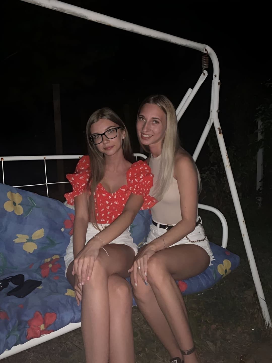 [kik] shsjebbd found the nudes of gfs best friend now im jerking hard af thinking about fucking her