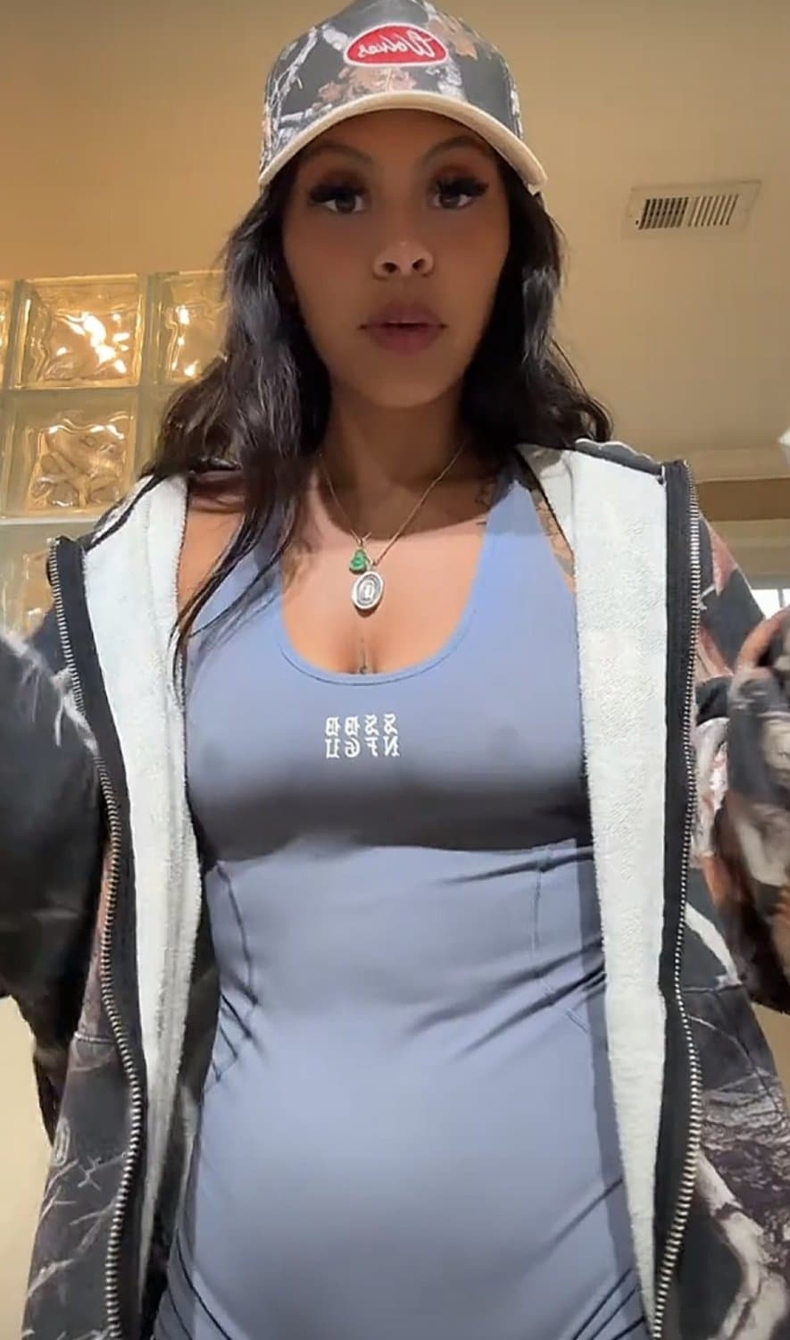 Sexy Latina MILF, Pregnant, Feet, Fit, Comments Welcomed.