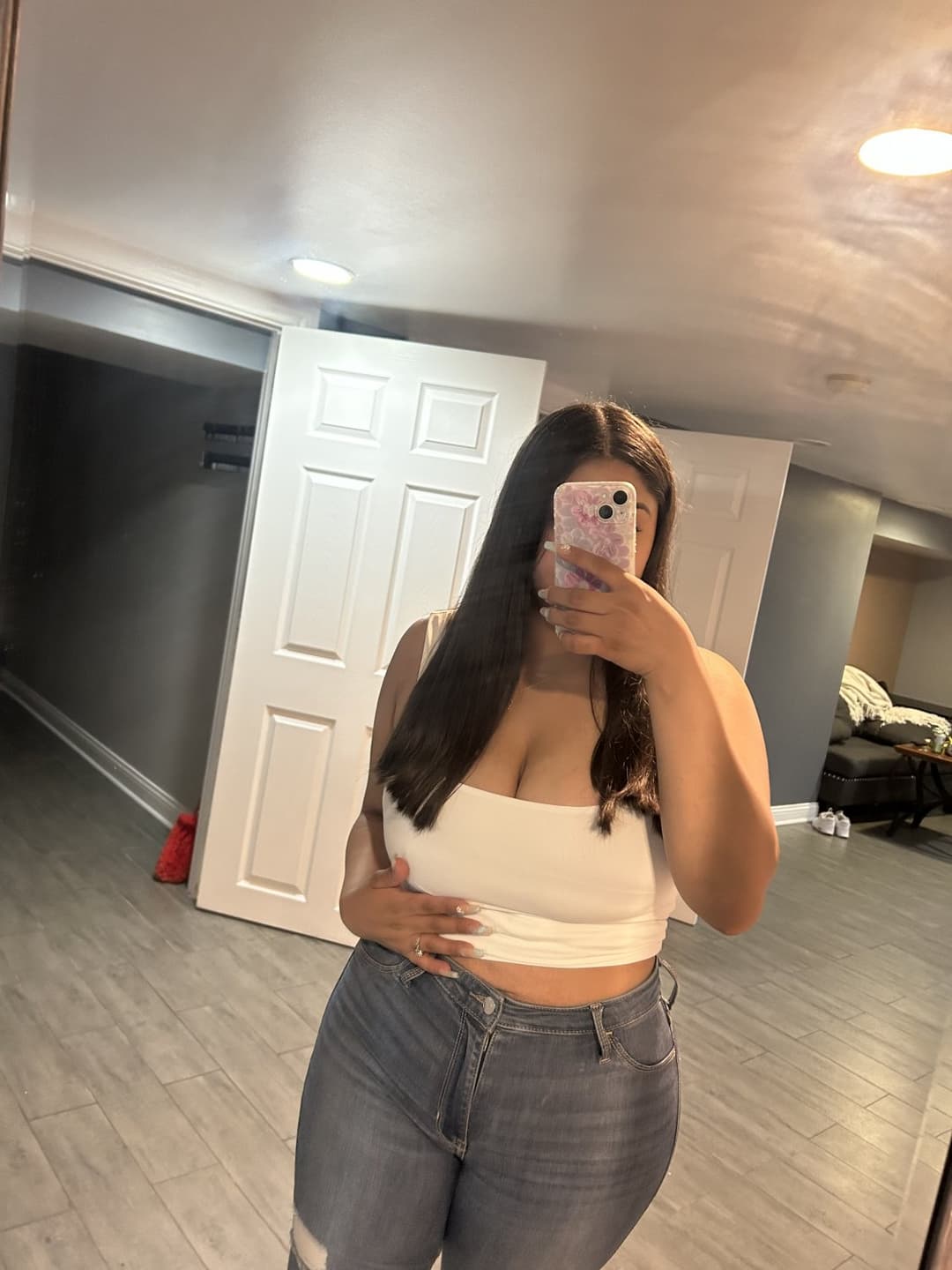 Latina baddie turns into MAJOR slut if you get her drunk! Loves having drunk sex