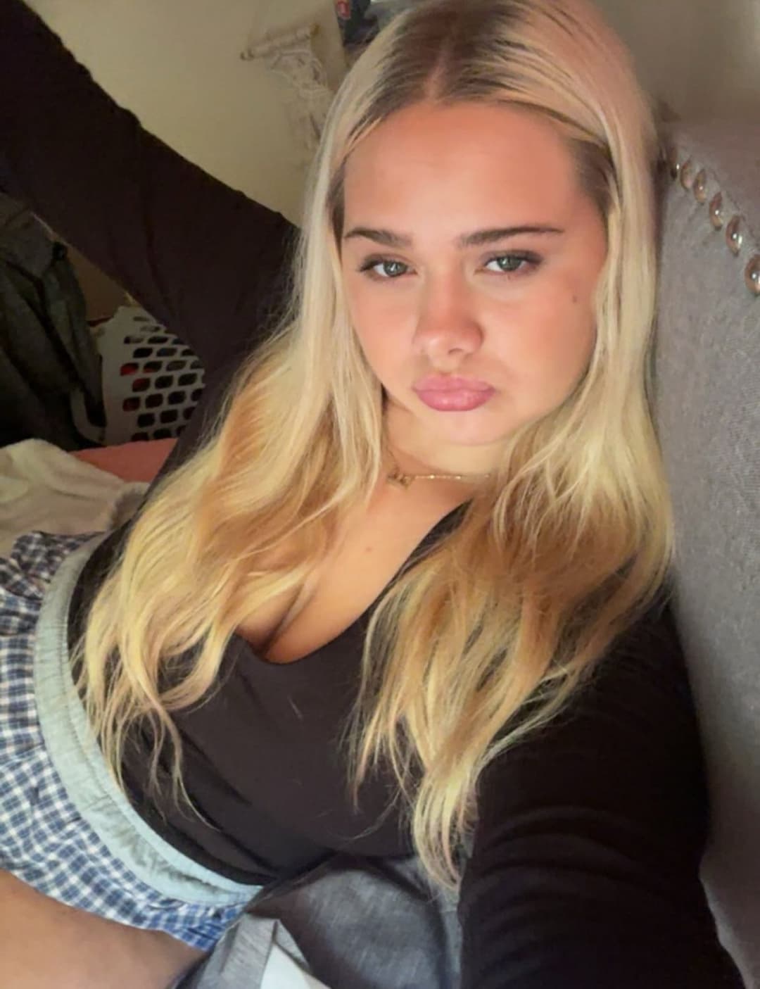 Who recognizes this teen pawg? Pls Dm