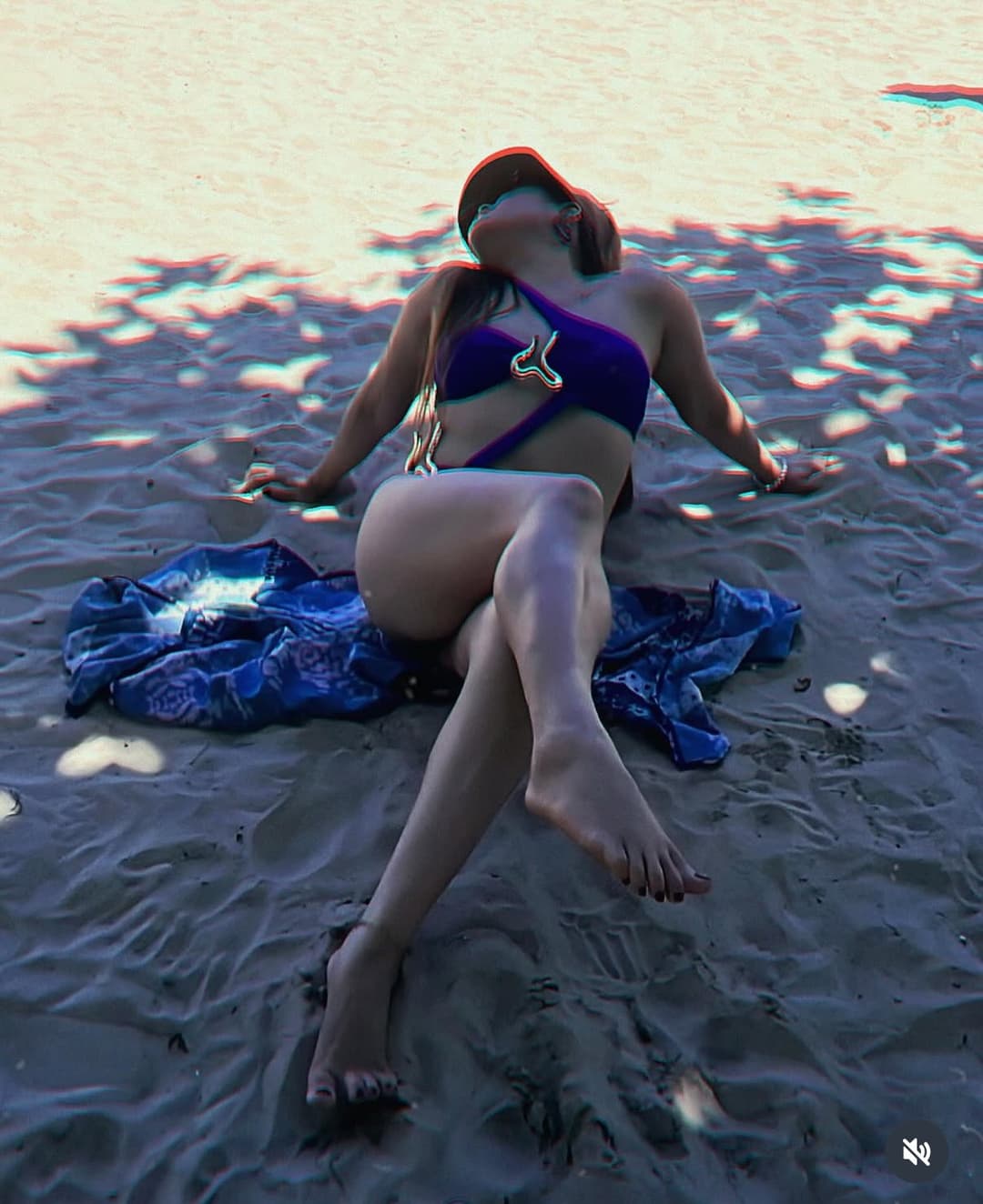 Click to view full size Phillipino in Hongkong