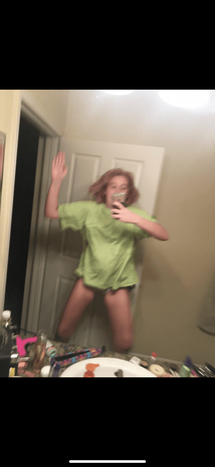 Discord slut didn’t realize she posted her nudes in a public channel